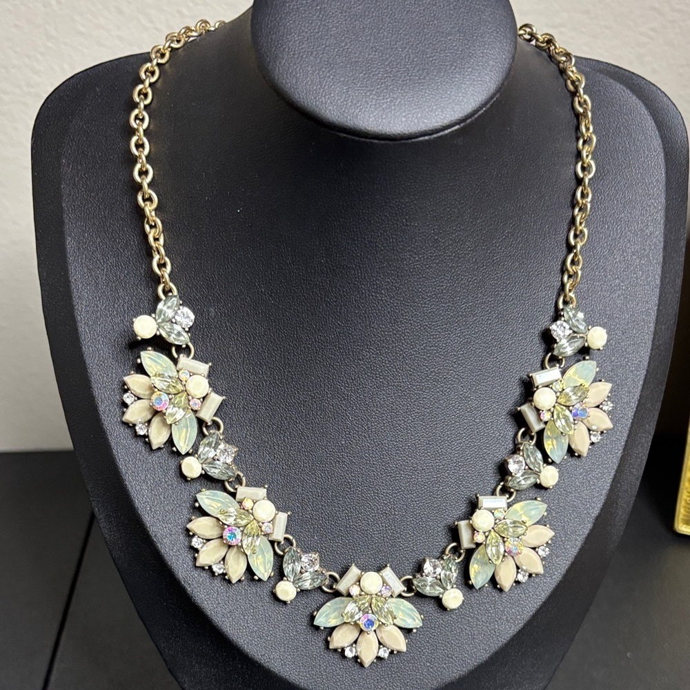Lotus Flower Rhinestone Statement gold Tone Chain Link Elegant Necklace